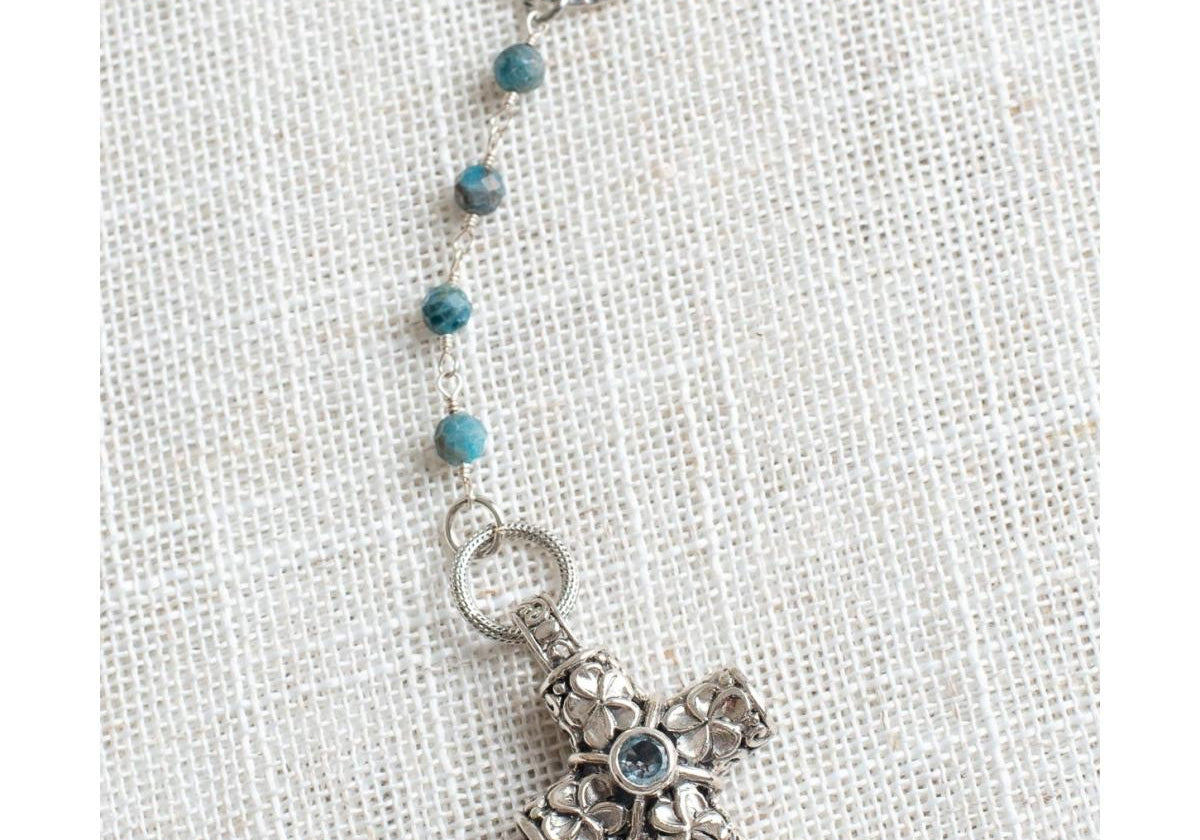 Artisanal Religious Jewelry Online: High-Quality Handmade Pieces