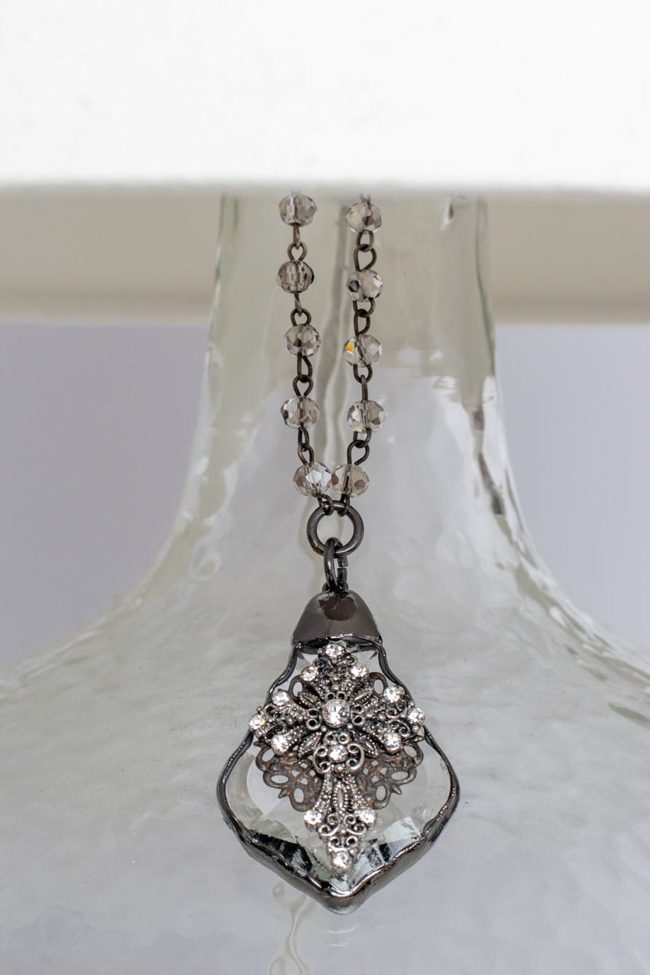 Tear Drop Faceted Chandelier Crystal Home Decor Ornament with Gunmeral Plated Rhinestone Christian Cross