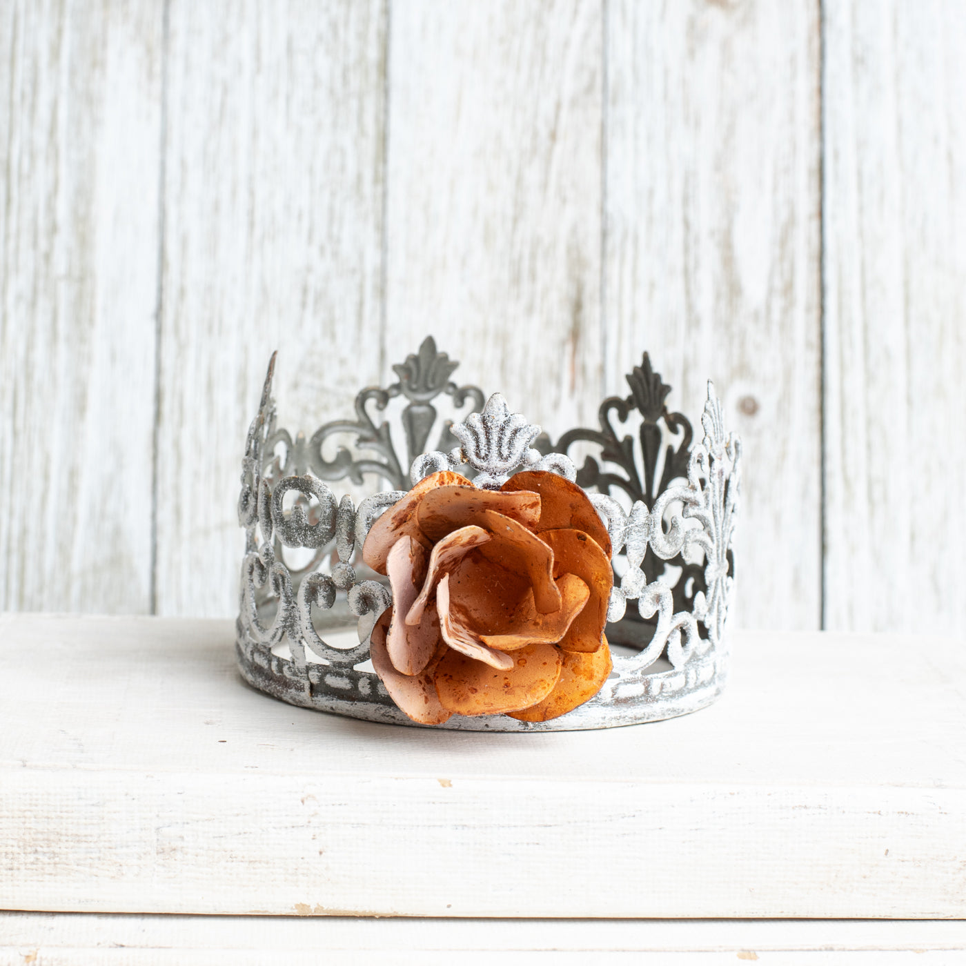 Vintage Style White Wash Metal Lace Crow wtih Rust Metal Rose