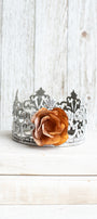 Vintage Style White Wash Metal Lace Crow wtih Rust Metal Rose