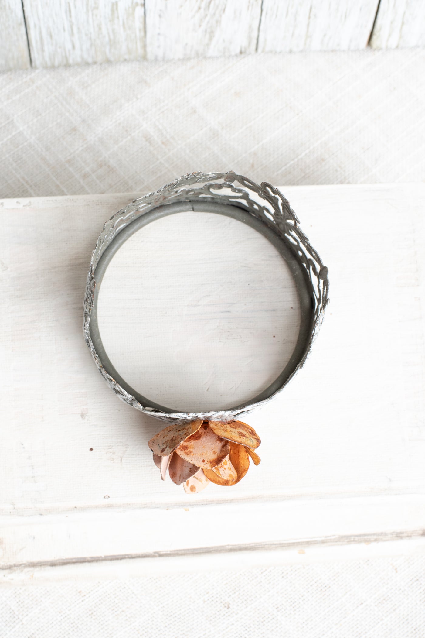 Vintage Style White Wash Metal Lace Crow wtih Rust Metal Rose